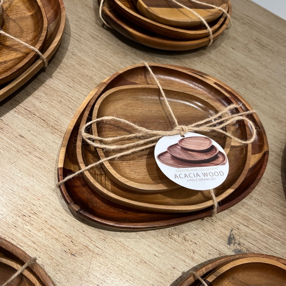 Acacia Wood Dining Plate Set